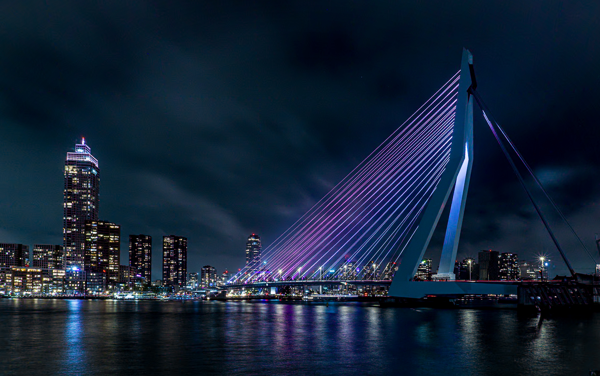 night photography Rotterdam by Nienke Bun